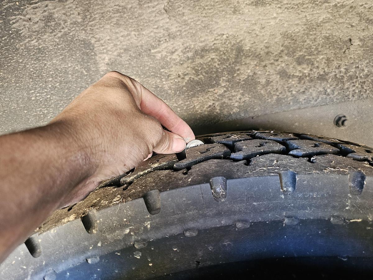 Used 2009 Freightliner Bus