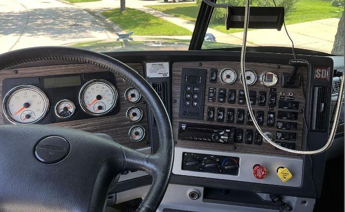 Used 2019 Freightliner 122SD