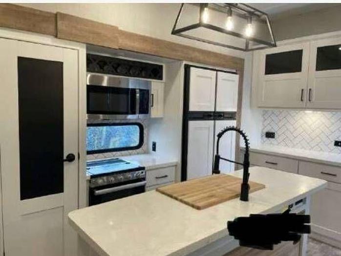 Used 2022 Keystone Acadia 3660rl