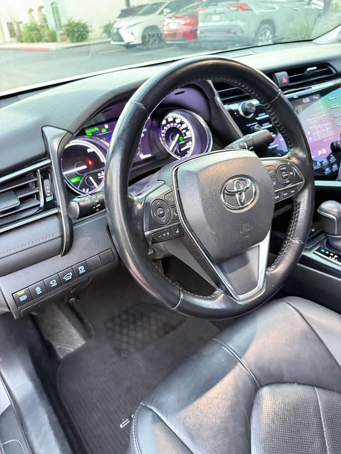 Used 2019 Toyota Camry Hybrid XLE