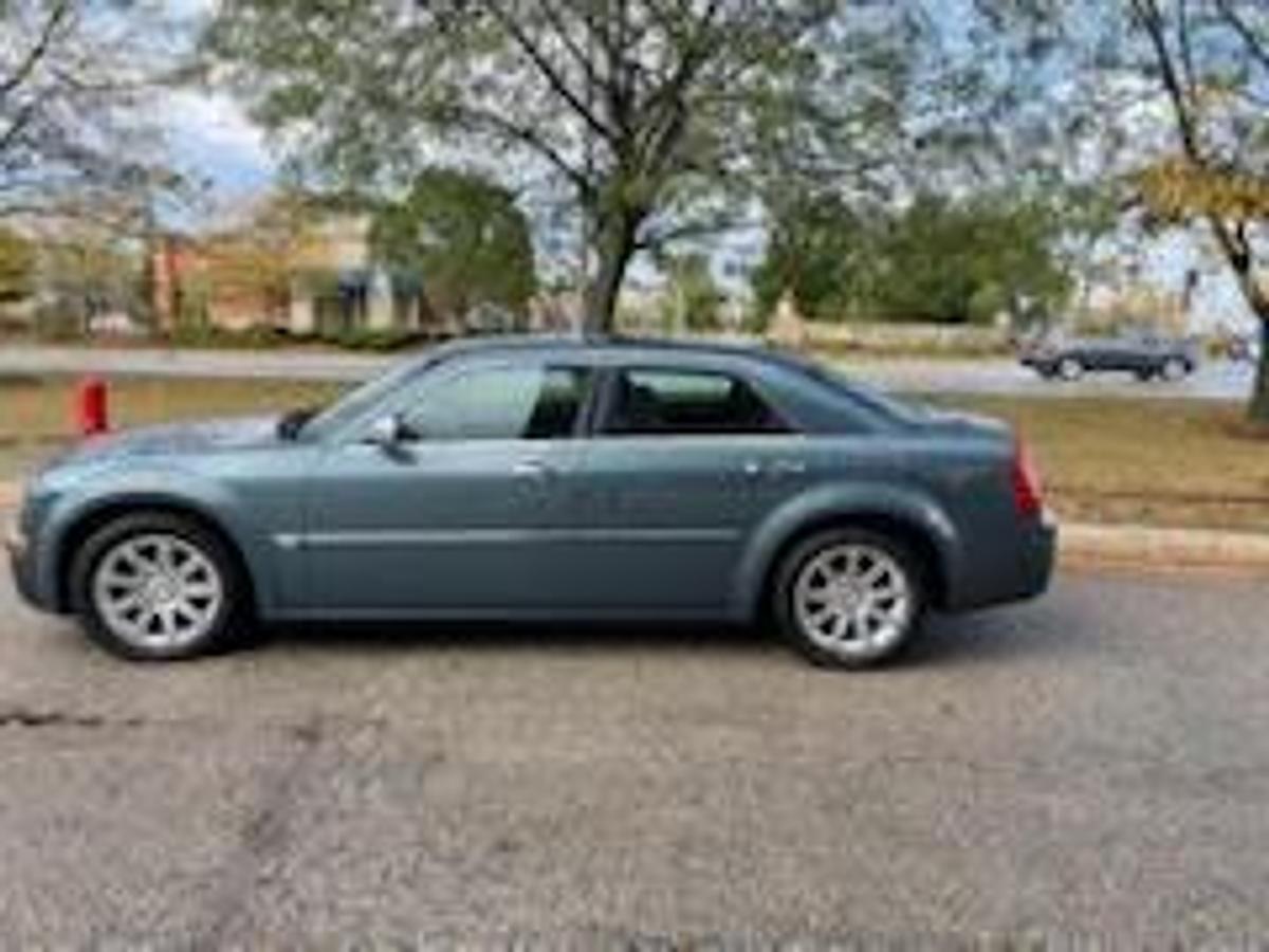 Used 2009 Chrysler 300C (formerly owned by President Barack Obama)