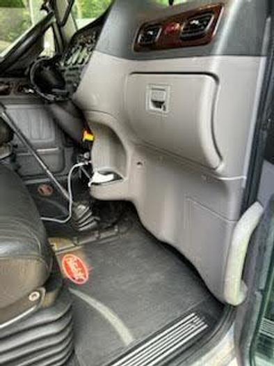 Used 2022 Peterbilt 389