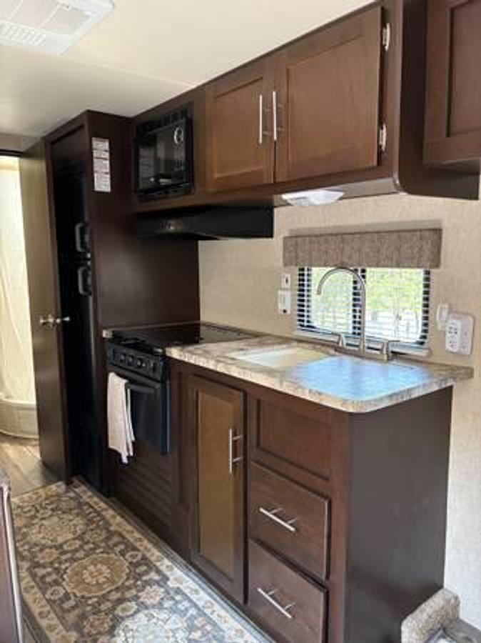 Used 2015 Forest River Grey Wolf Rv 23" Travel Trailer