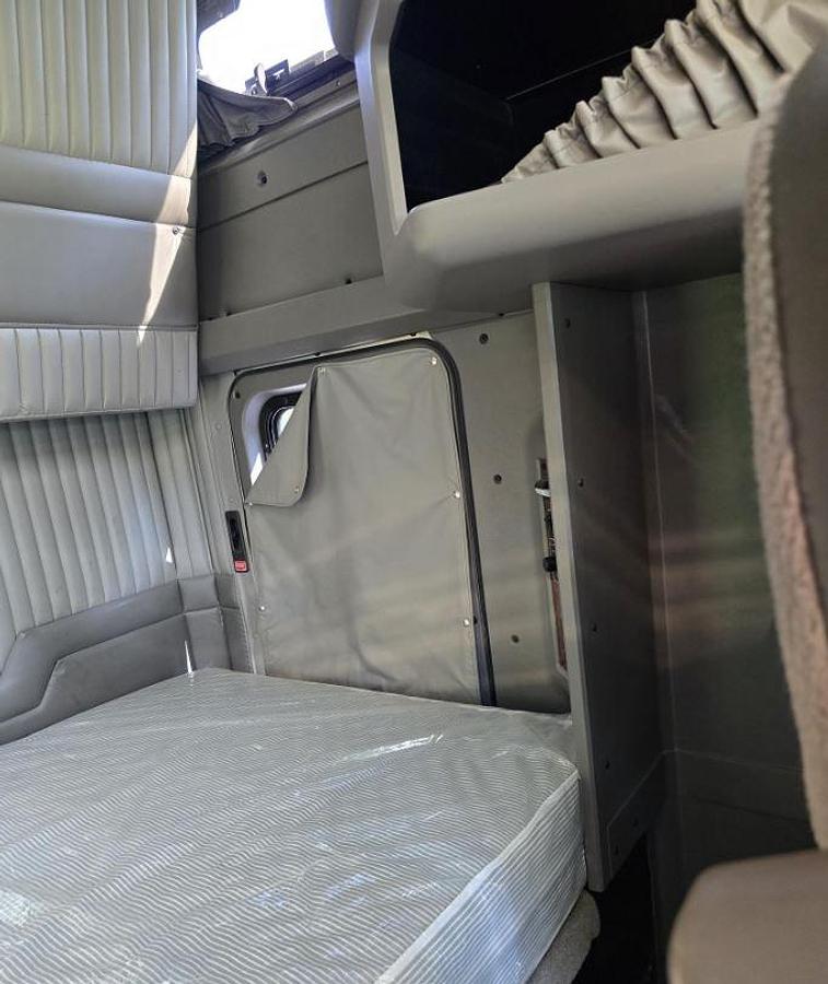 Used 2008 KENWORTH T800