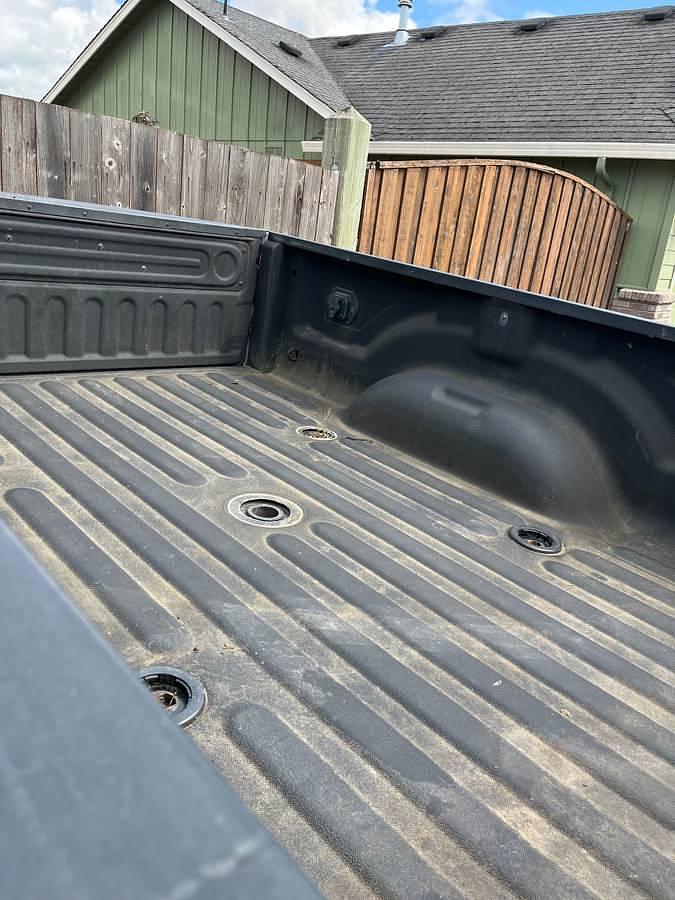 Used 2015 Ram 3500 SLT 4X4 Hemi V8 Crew Cab