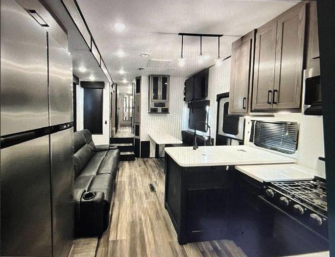 Used 2021 Heartland Road Warrior RW 414