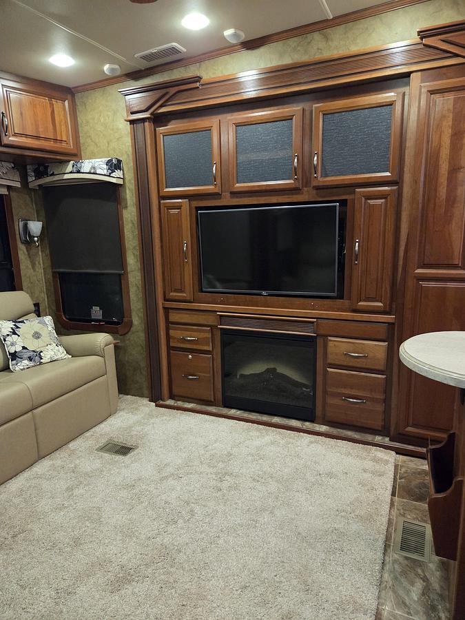 Used 2014 Redwood 36FB and 2014 Ford F350