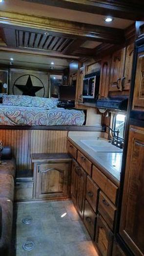 Used 2008 Dream Coach 3 Horse