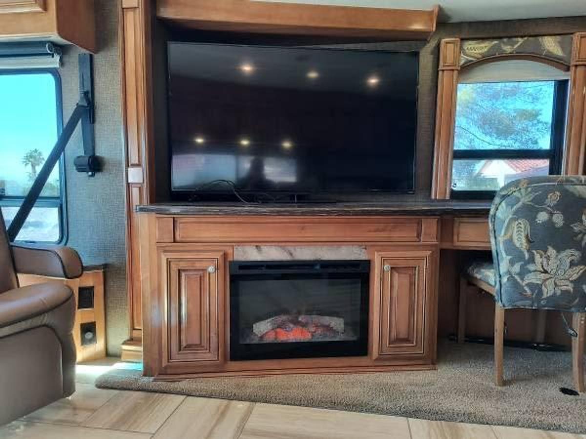 Used 2015 Thor Motor Coach Tuscany 45AT Class A Motorhome