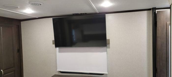 Used 2021 Coachmen Brookstone 398MBL