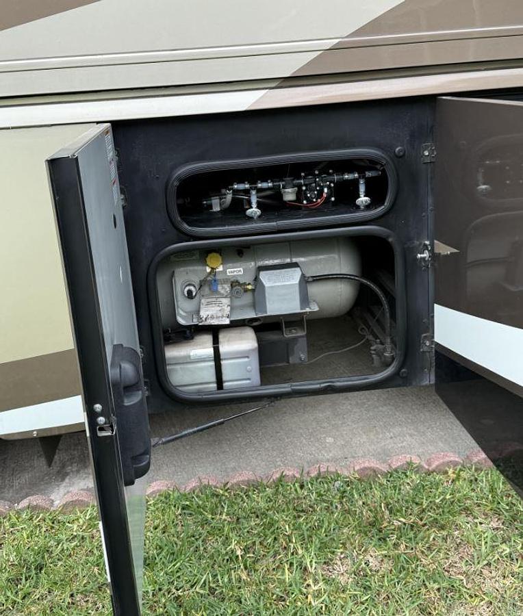 Used 2016 Winnebago Journey 40R