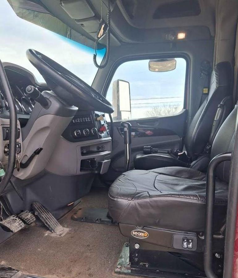 Used 2014 Peterbilt 579