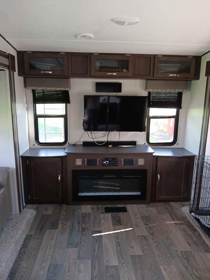 Used 2020 Keystone Springdale 253FWRE Fifth Wheel