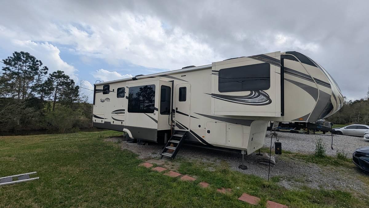 Used 2020 Grand Design Solitude 380fl