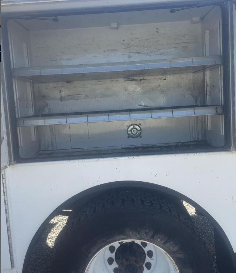 Used 2015 SUMMIT TRUCK BODIES 10620 MOUNTED ON 2015 FORD F750 XLT