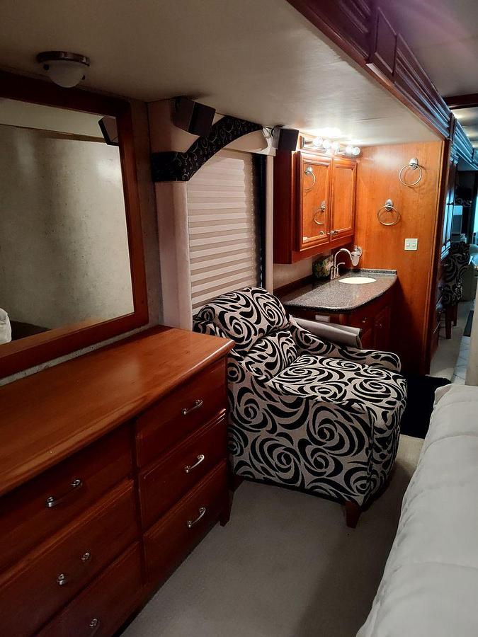 Used 2008 Fleetwood Revolution LE 40R Class A Diesel Motorhome