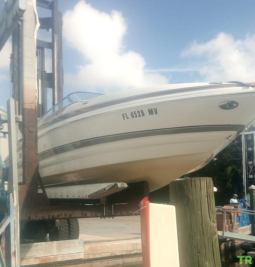 Used 2004 Larson LXI 248 Bowrider Boat