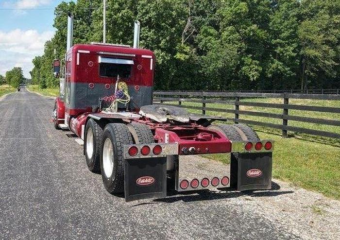 Used 2023 Peterbilt 389