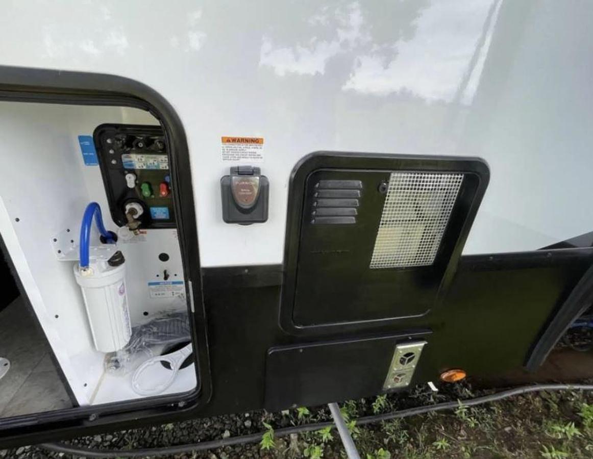 Used 2021 Grand Design MOMENTUM 376THS Fifth Wheel