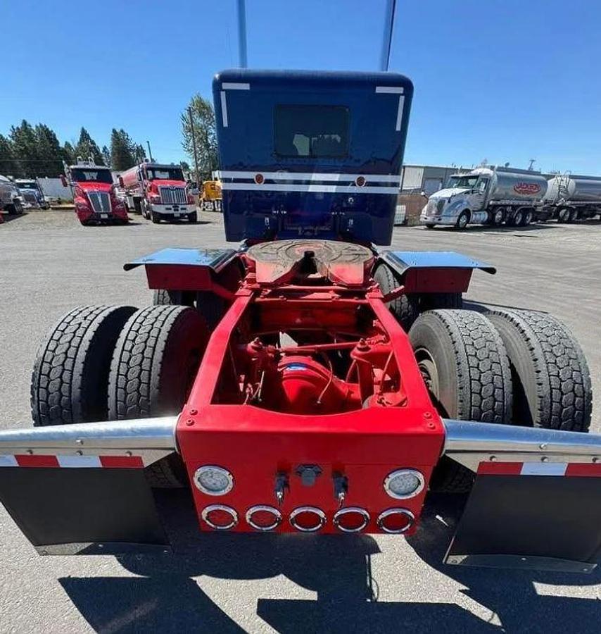 Used 2022 Peterbilt 389