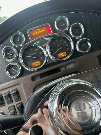 Used 2011 Peterbilt 384