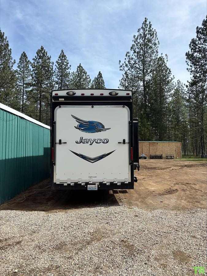 Used 2016 Jayco Seismic Wave 355W