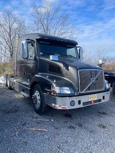 Used 2003 Volvo VNL64T