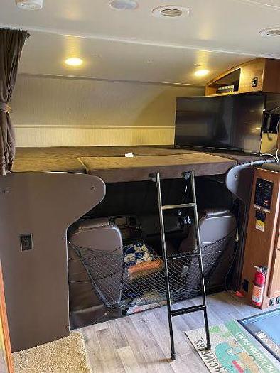 Used 2018 Jayco Seneca 37TS