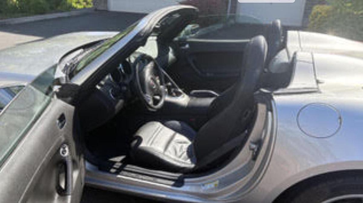 Used 2006 Pontiac Solstice Convertible