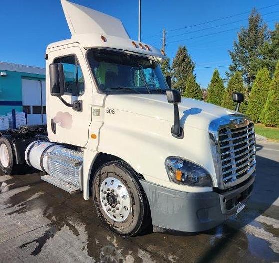 Used 2016 Freightliner Cascadia 125