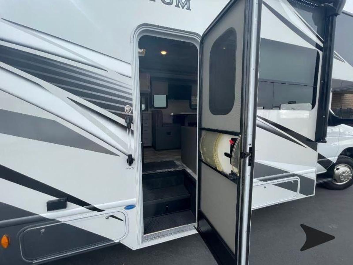 Used 2024 Thor Motor Coach Quantum KW29