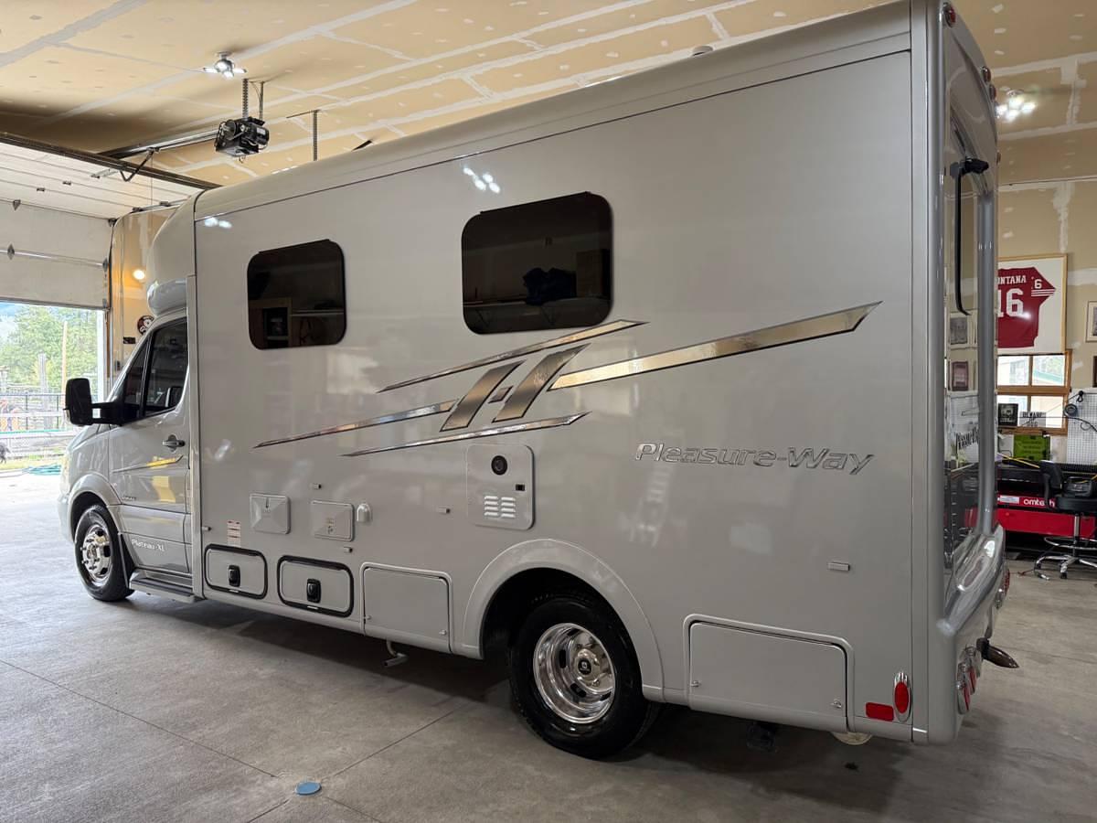 Used 2016 Pleasure-Way Plateau