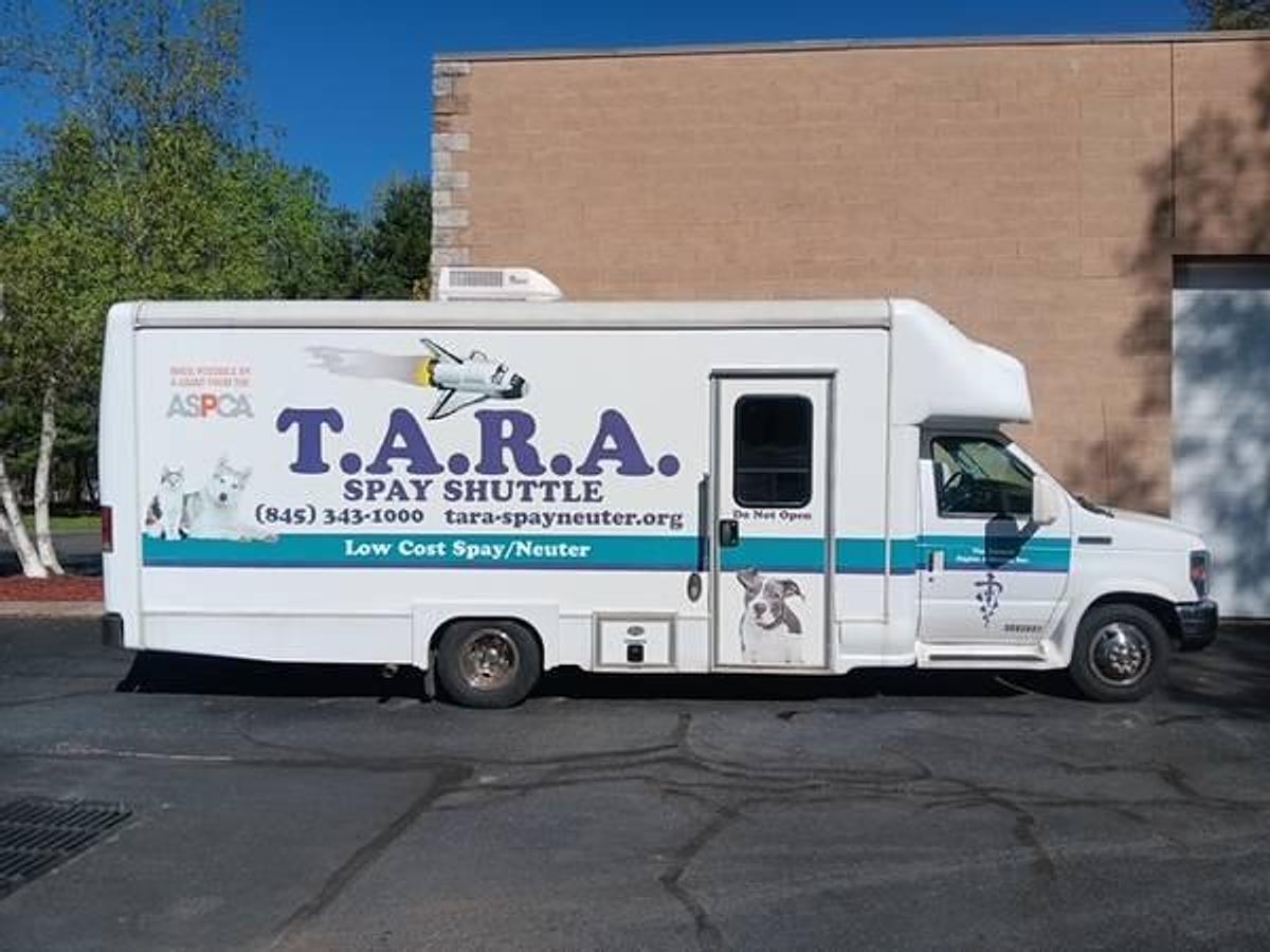 Used 2016 LaBoit Custom Ford E-450 Mobile Animal Transport Unit