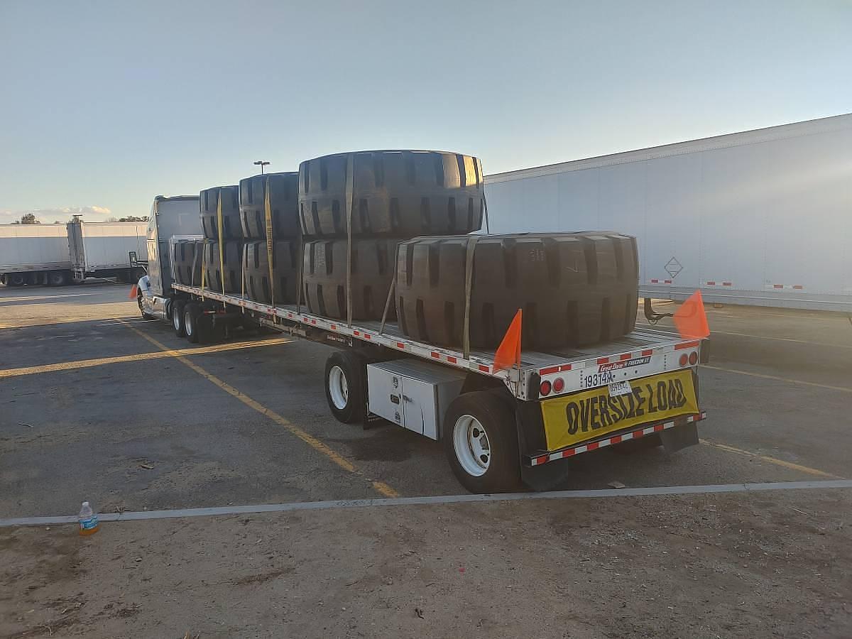 Used 2016 Great Dane Flatbed Trailer