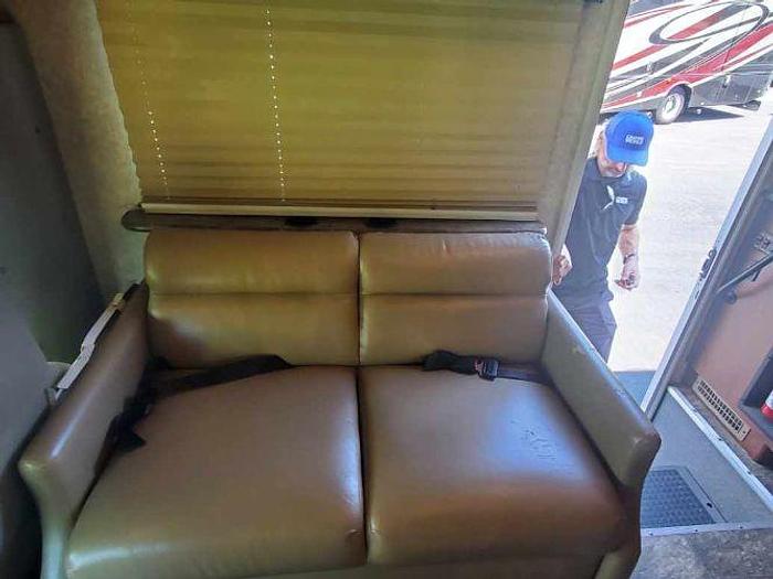 Used 2013 Fleetwood Jamboree Searcher M31