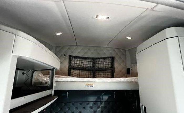 Used 2022 KENWORTH T680