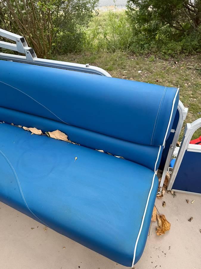 Used 2014 Sun Catcher G3 Pontoon – Yamaha 90 HP 4-Stroke – 500 Hours – Trolling Motor