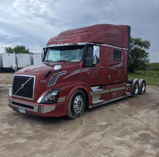 Used 2016 Volvo VNL42T730