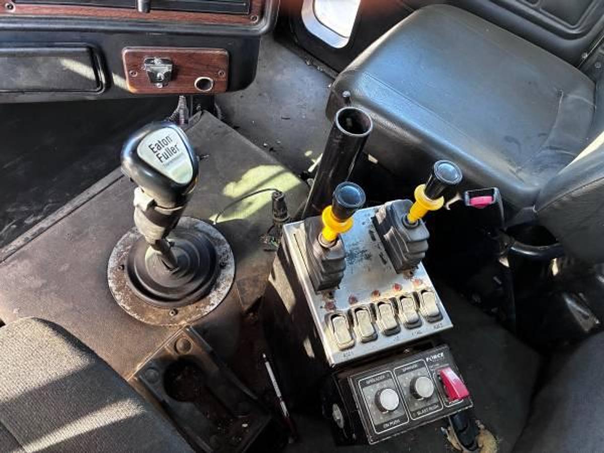 Used 2007 Freightliner FLD120SD Tri-Axle Dump Truck