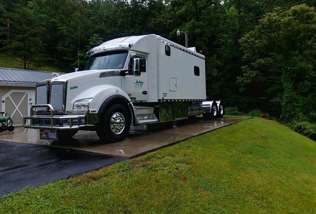 Used 2019 Kenworth T880 with 2013 Doonan Specialized Drop Deck Trailer
