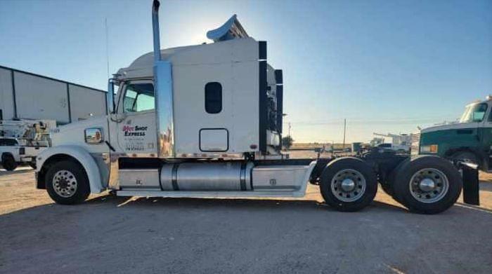 Used 2016 Freightliner CORONADO 132