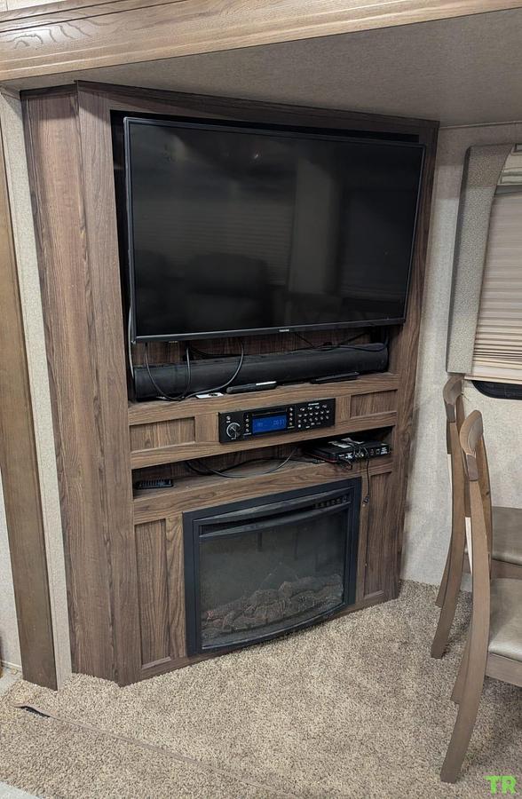 Used 2018 Flagstaff Superlite