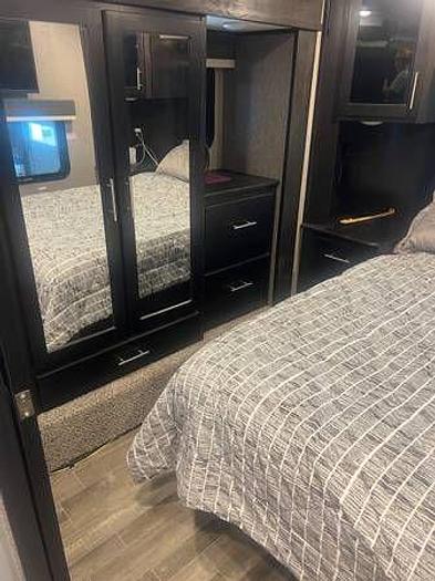 Used 2021 Jayco SEISMIC 4125 TOY HAULER 45 Foot