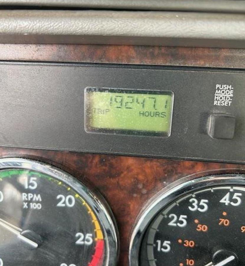 Used 2017 Freightliner Columbia 120