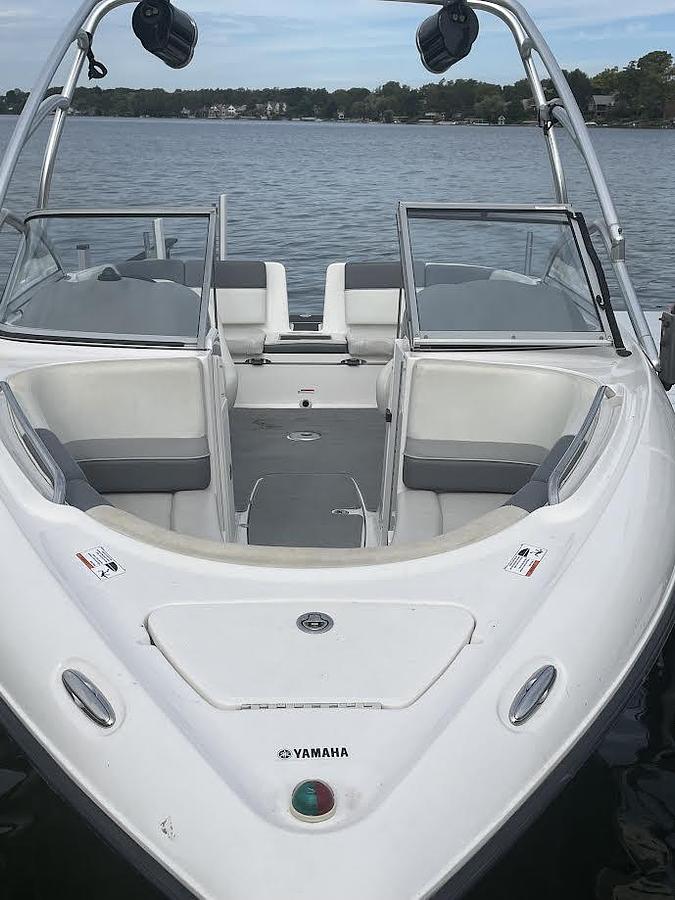 Used 2005 Yamaha AR230 with Trailer