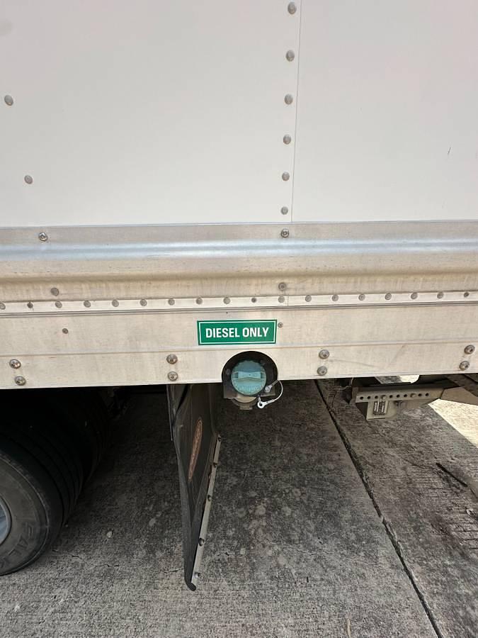Used 2014 Mitsubishi Fuso Box Truck