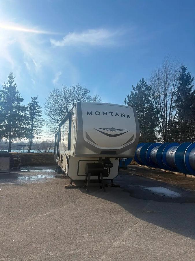 Used 2019 Keystone Montana Legacy Edition Series M-3930FB