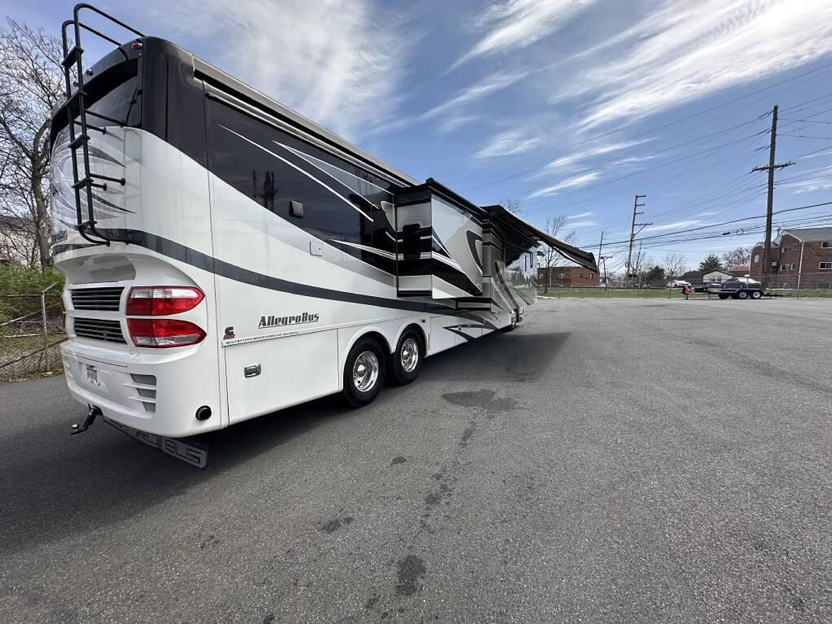 Used 2014 Tiffin Motorhomes Allegro Bus 45 LP