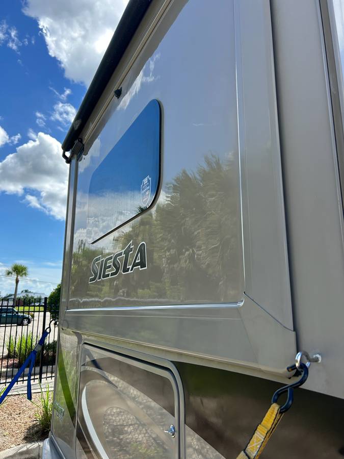 Used 2016 Thor Motor Coach Siesta
