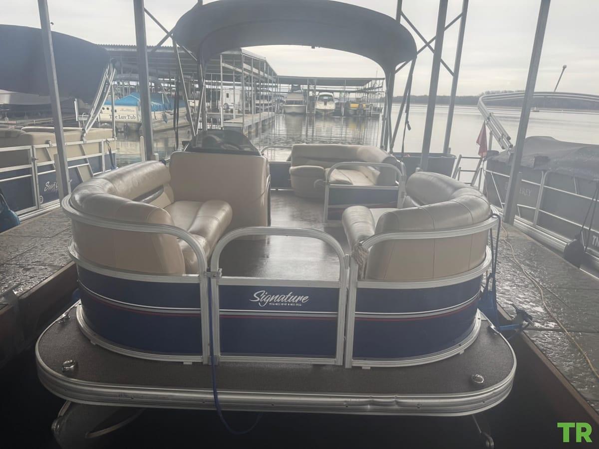 Used 2016 Sun Tracker Pontoon
